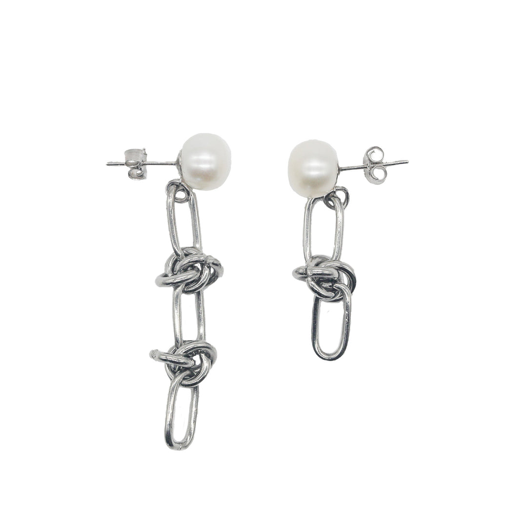 Devin Pearl Earrings